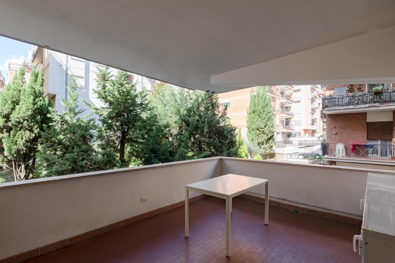 Stupendo Appartamento In Quartiere Residenziale Rome Luaran gambar