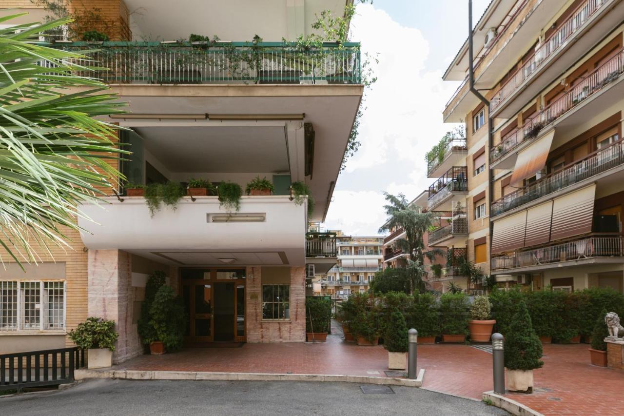Stupendo Appartamento In Quartiere Residenziale Rome Luaran gambar